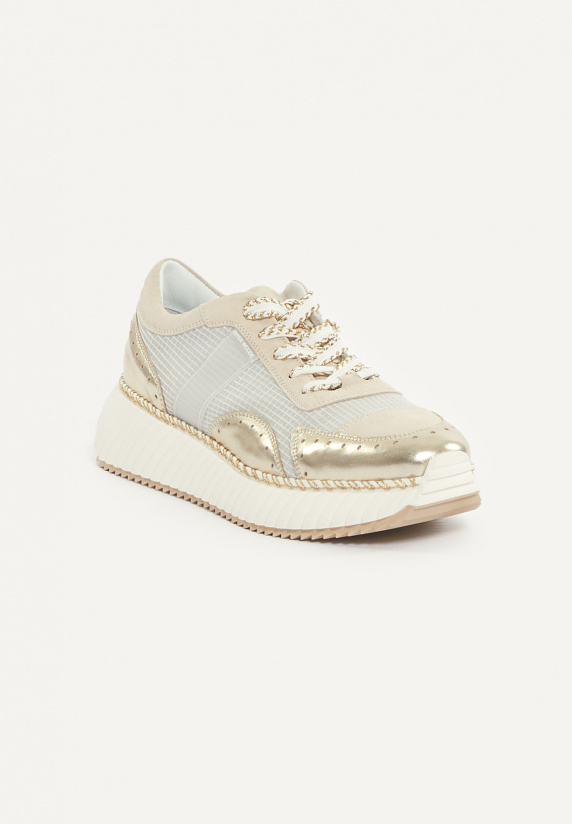 River Woods Sneakers Met Veters Detail In Goudkleur