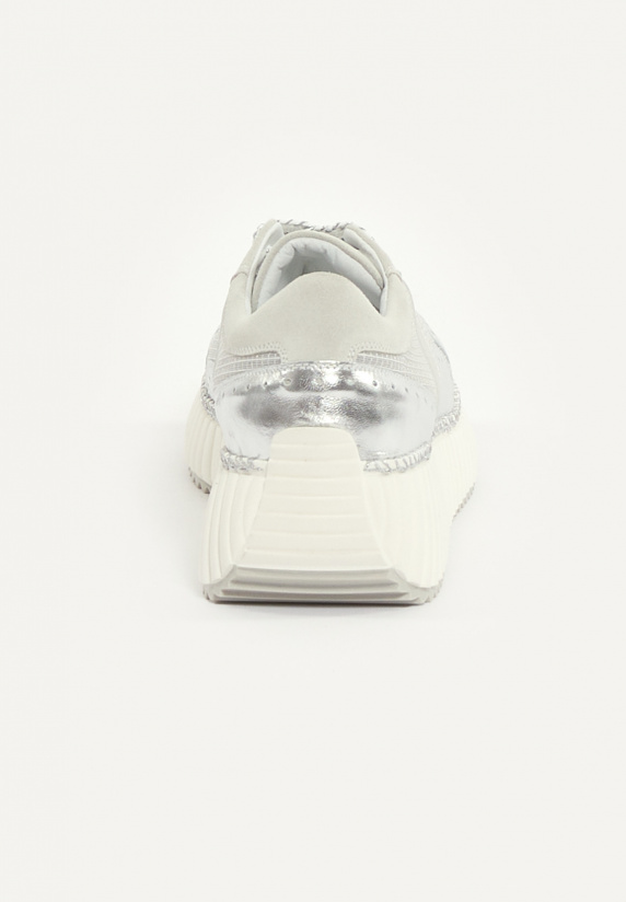 River Woods Sneakers Met Veters Detail In Zilverkleur