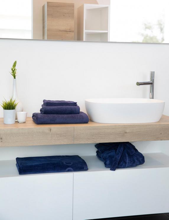 River Woods Top Kwaliteit Kleine Handdoek River Woods By Clarysse In Marineblauw