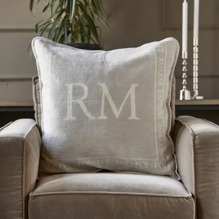 Riviera Maison Kussenhoes RM Logo 60x60