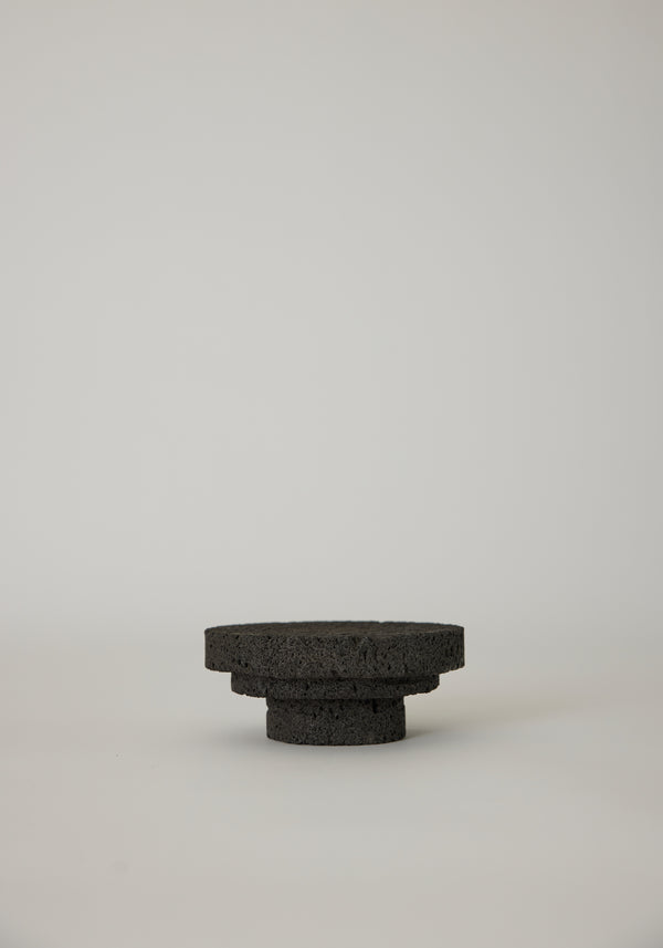 róhe elevated sculptural tray