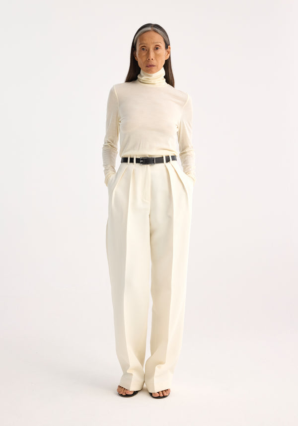 róhe light-weight merino wool turtleneck | cream