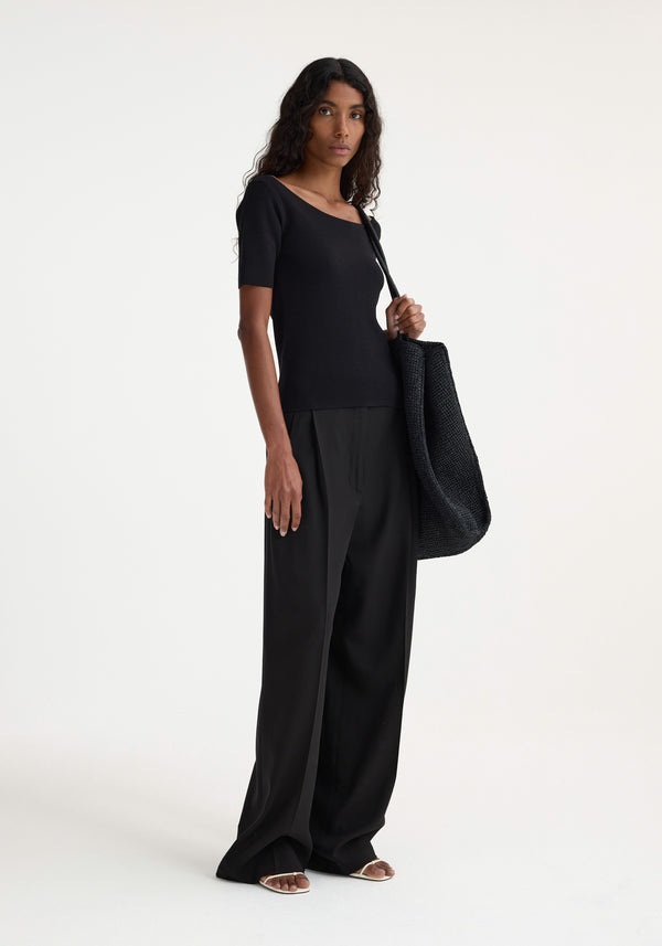 Róhe Mid-waisted Pleated Trousers | Black