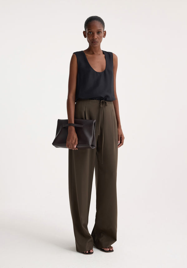 róhe relaxed drawstring trousers | earth