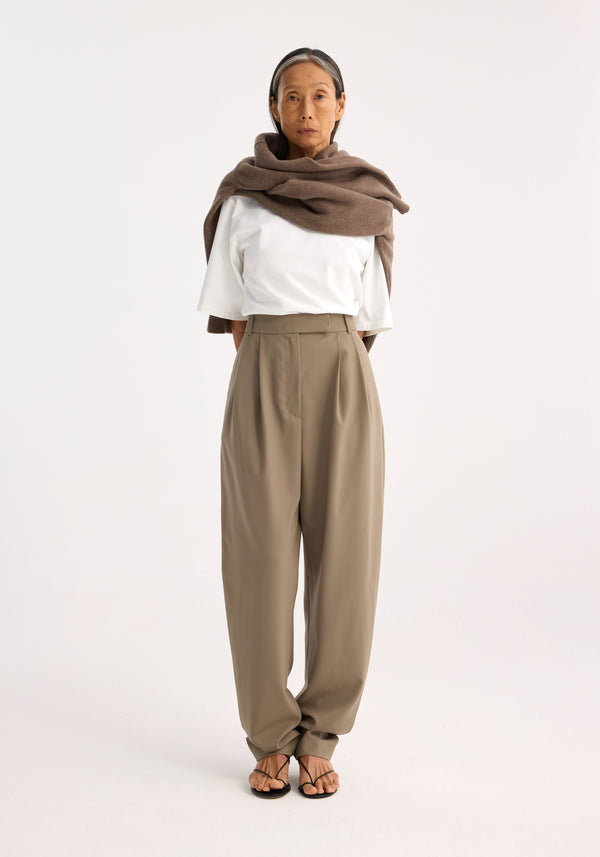 róhe round-leg tailored trousers | khaki