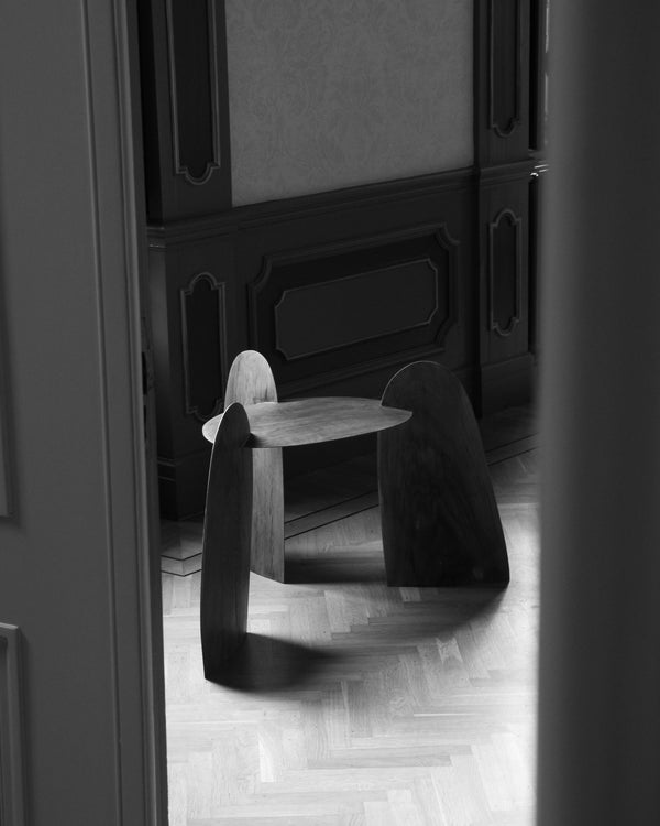 Róhe Sculpted Stool | 4673