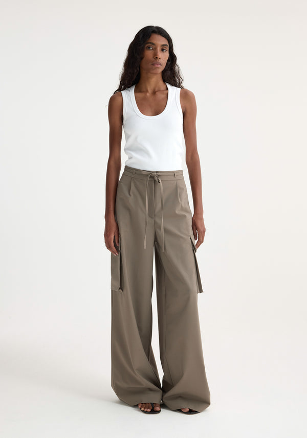 róhe tailored cargo trousers | taupe