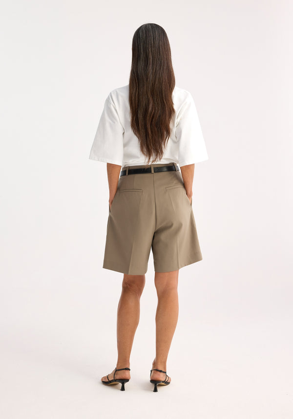 Róhe Tailored Wide Leg Shorts | Khaki