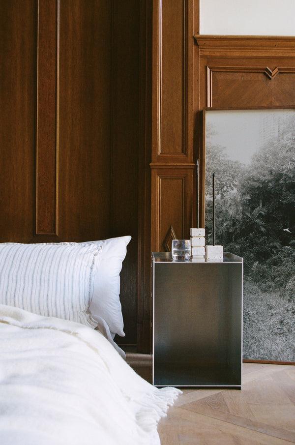 Róhe Two-way Cube Candleholder | Travertine