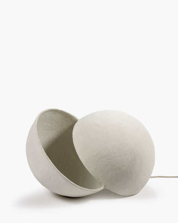 roos van de velde Floor lamp L white paper mache Earth