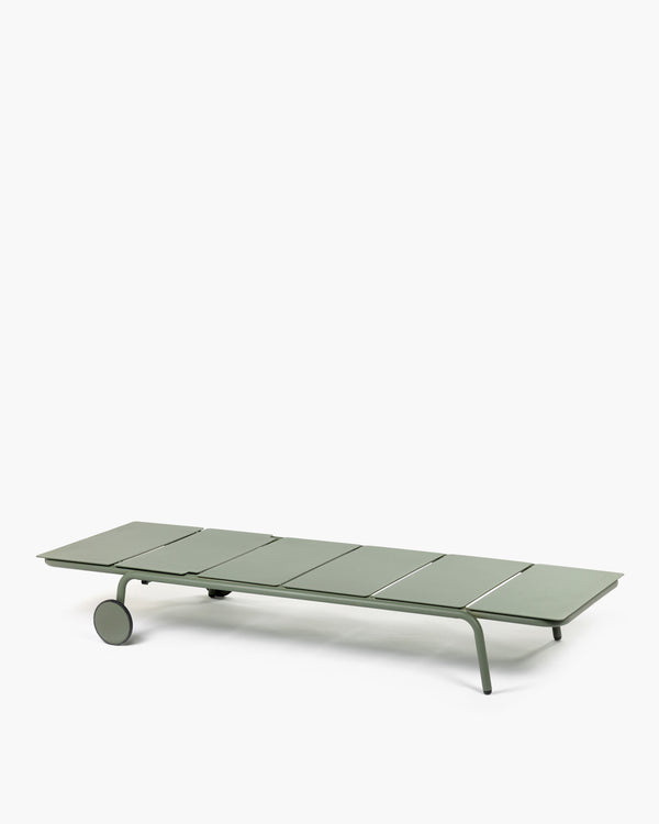 roos van de velde Sun lounger aluminium eucalyptus green August