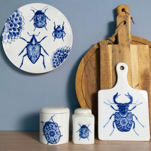 Royal Delft Theebus Bugs
