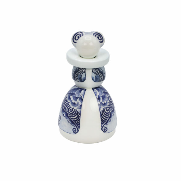 royal delft Victoria