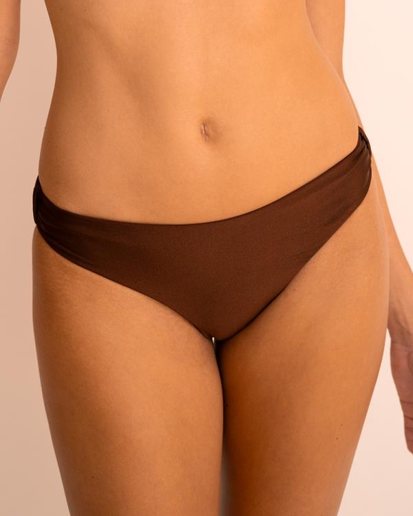 Sam Friday Ariel Cacao Shimmer