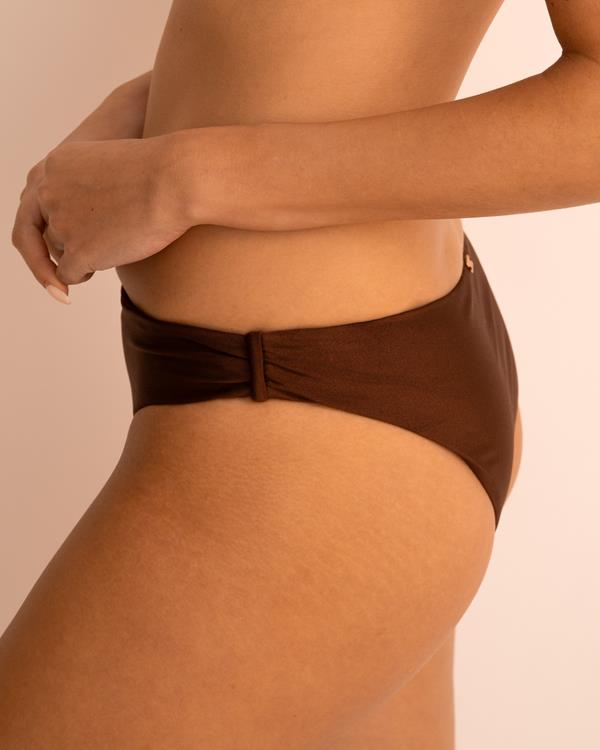 Sam Friday Ariel Cacao Shimmer