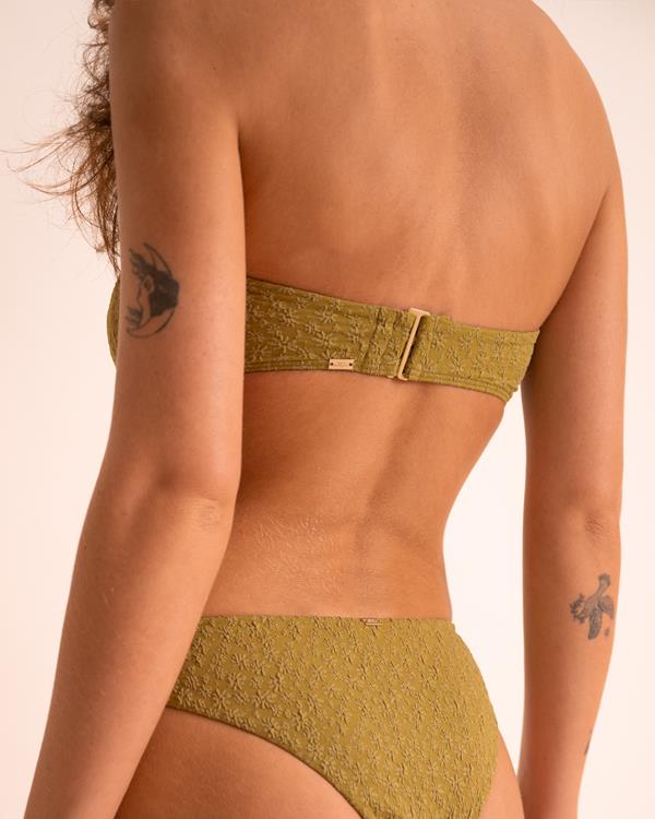 Sam Friday Aruba Olive Flower