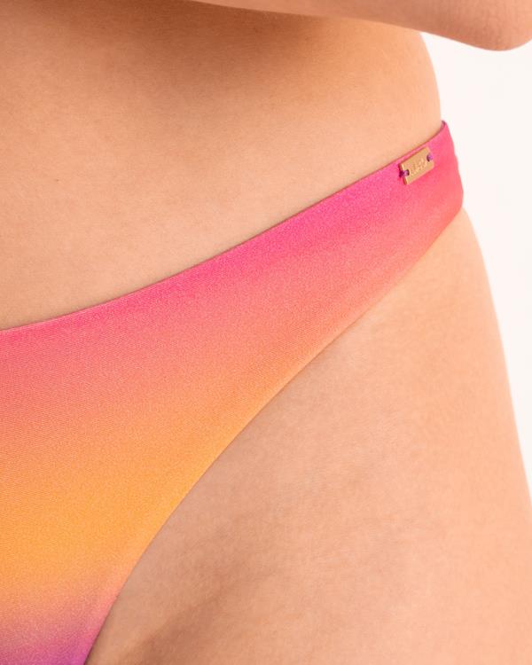 Sam Friday Bay Gradient Shimmer