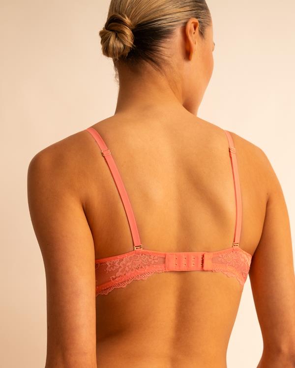 Sam Friday Demi Coral