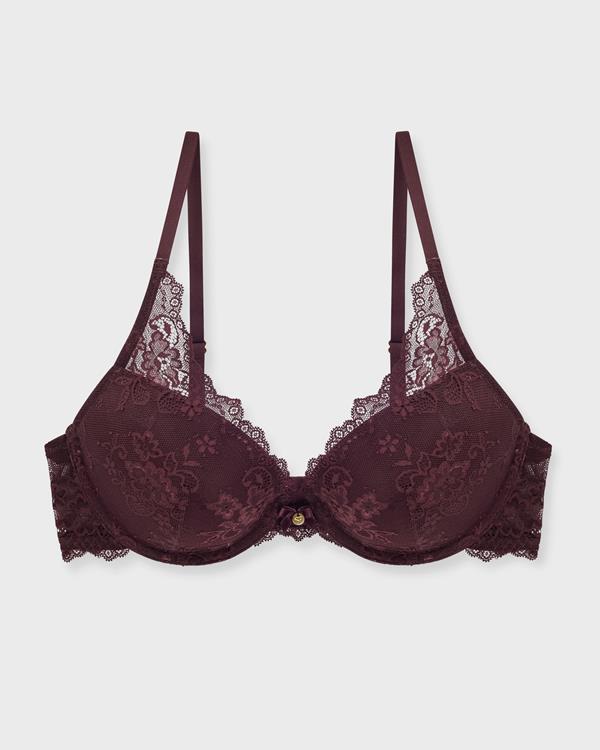 Sam Friday Demi Port