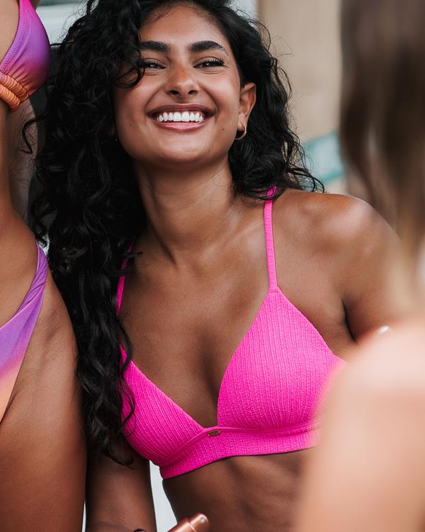 sam friday Drift Flamingo