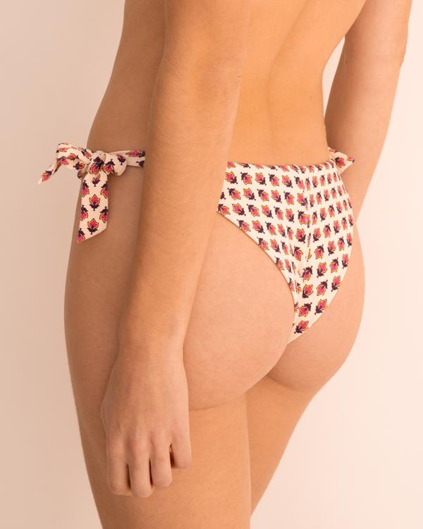 Sam Friday Ipanema Icon Flower