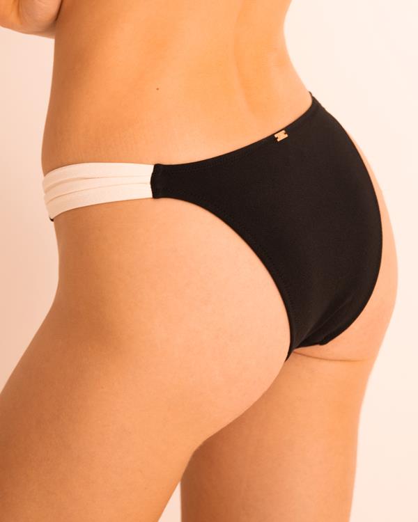 Sam Friday Kai Black Pearl