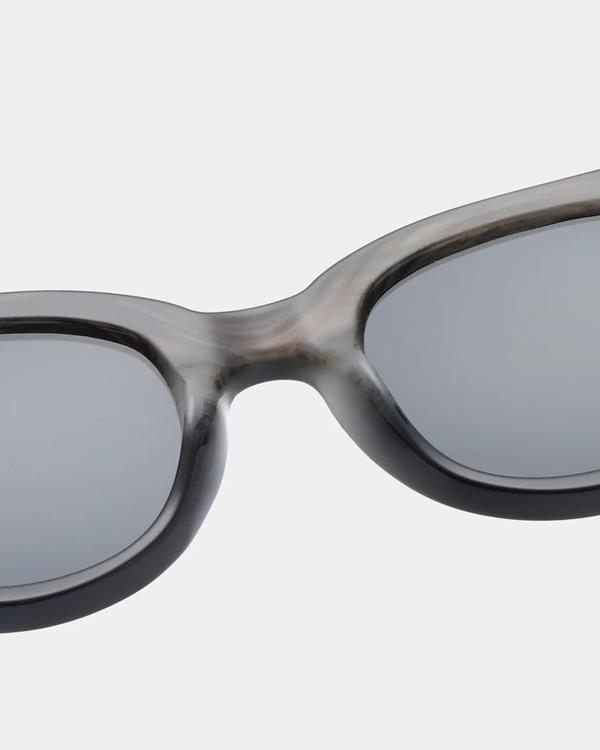 Sam Friday Lilly Striped Horn/Black