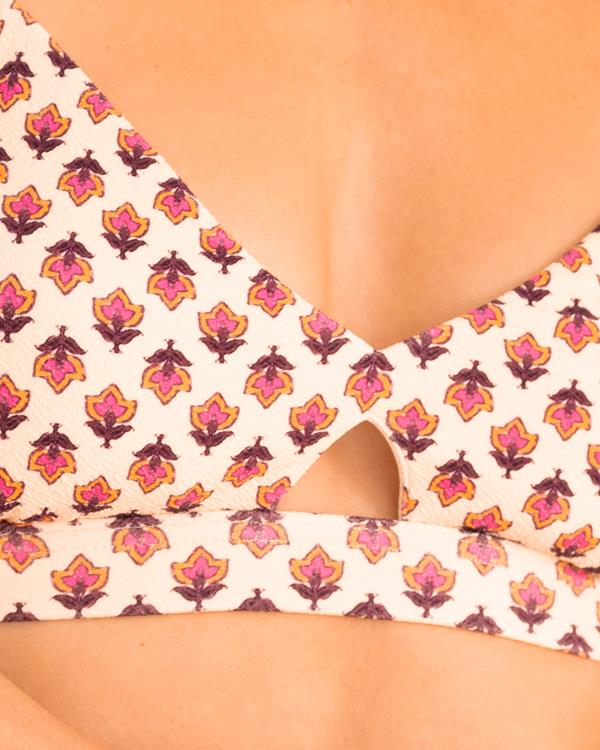 Sam Friday Marina Icon Flower