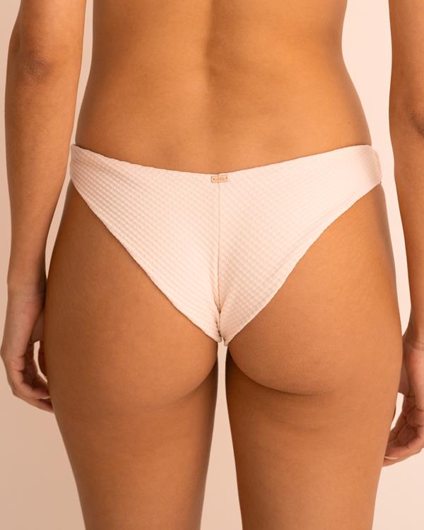 Sam Friday Maui Shell