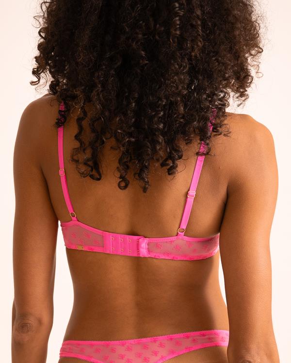 Sam Friday Myla Flamingo