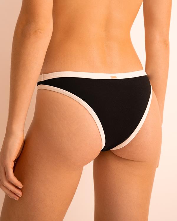 Sam Friday Reef Black Pearl