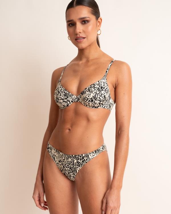 Sam Friday Shell Animal Mono