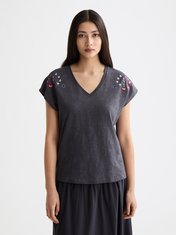 scotch & soda Embroidered V-neck T-shirt