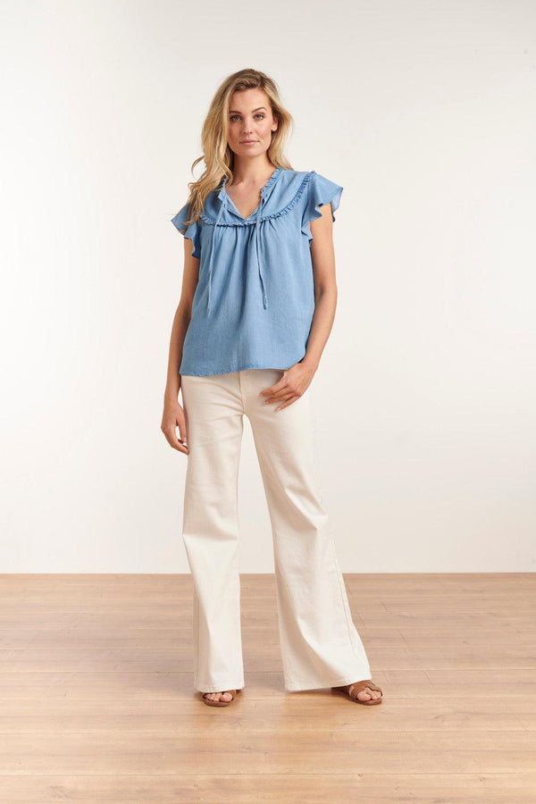 smashed lemon 23078 Licht Tencel Top Met Vlindermouwenruches | Medium Blue Denim