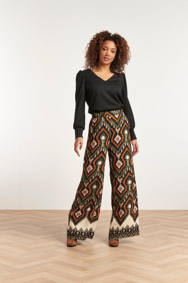smashed lemon 23527 Dames Rechte Wijde Broek Met Opvallende Tribal Print | Blackwhite