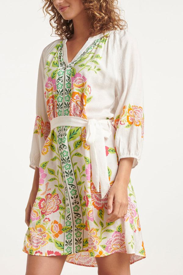 Smashed Lemon 24062 Korte Zomerjurk Met Levendige Bloemenpatroon | White-Multicolour