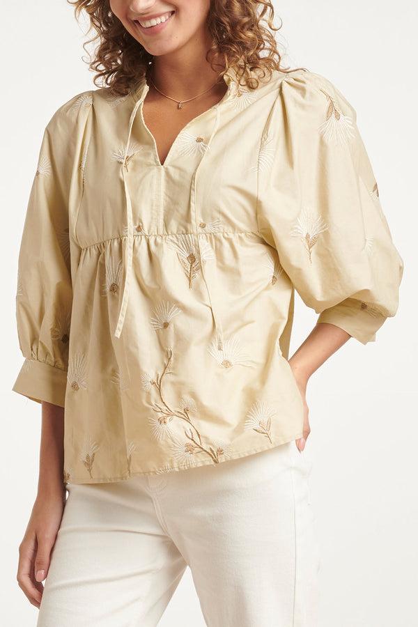 Smashed Lemon 24080 Geborduurde Top Met Neutraal Paisley Design | Sand-Offwhite