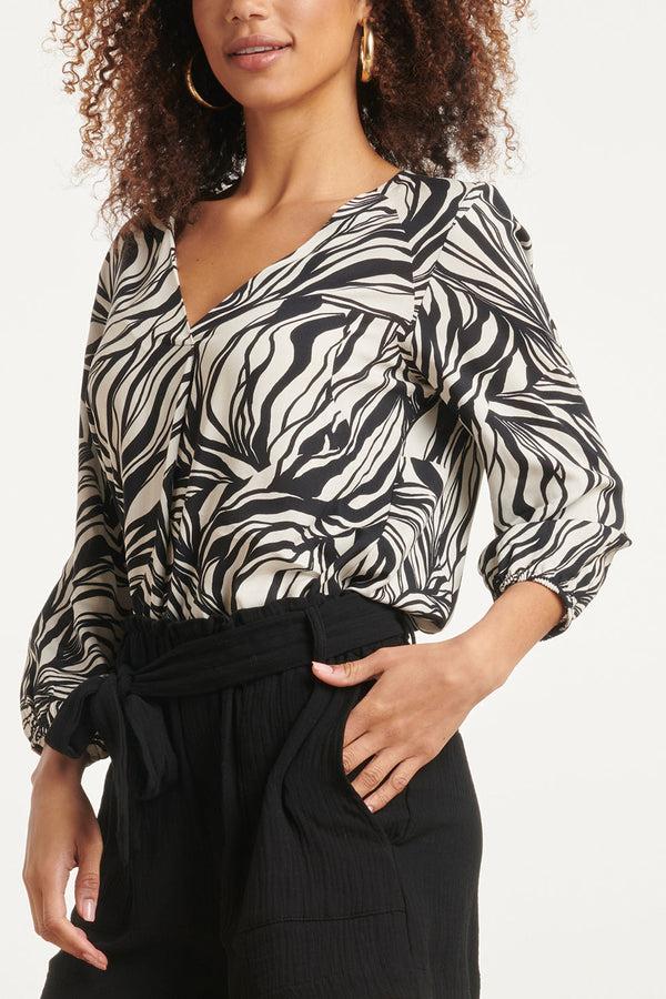 Smashed Lemon 24166 Chic Abstract Print Top | Sand-Black