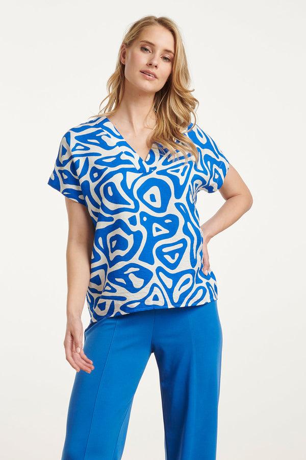 smashed lemon 25002 V-Hals Top Met Te Abstracte Printlosse Pasvorm | Cobalt Blue-White