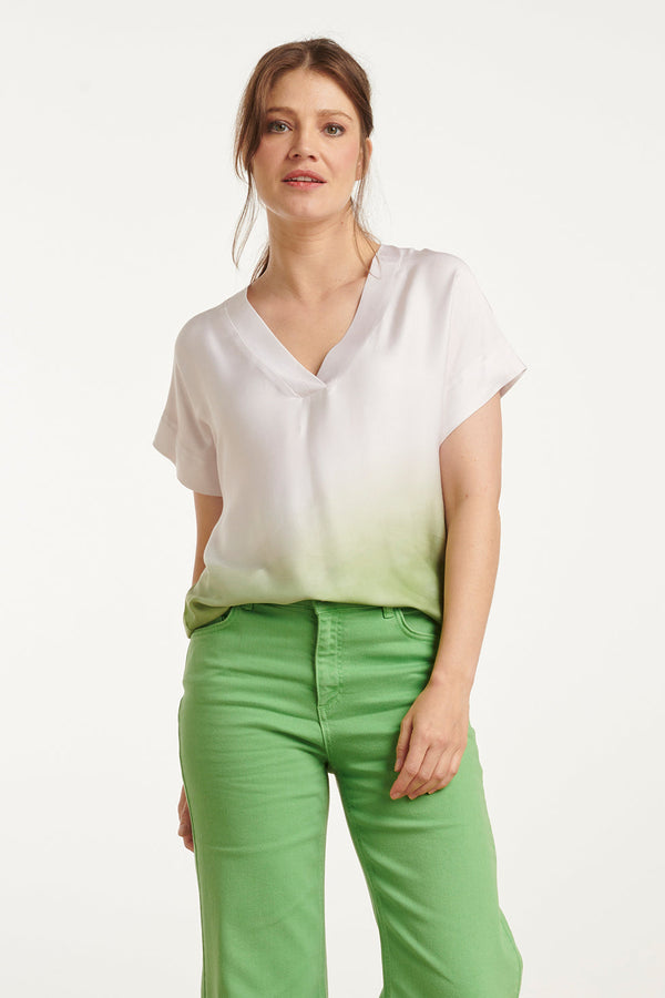 smashed lemon 25023 Loose Fit V-Paneel Top Met Ombre Print | Off White-Light Green