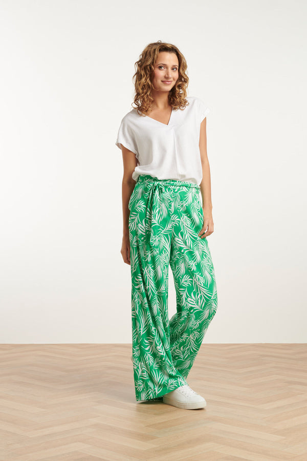 Smashed Lemon 25047 Stretchy Flowy Broek Met Bladprint | Green-White