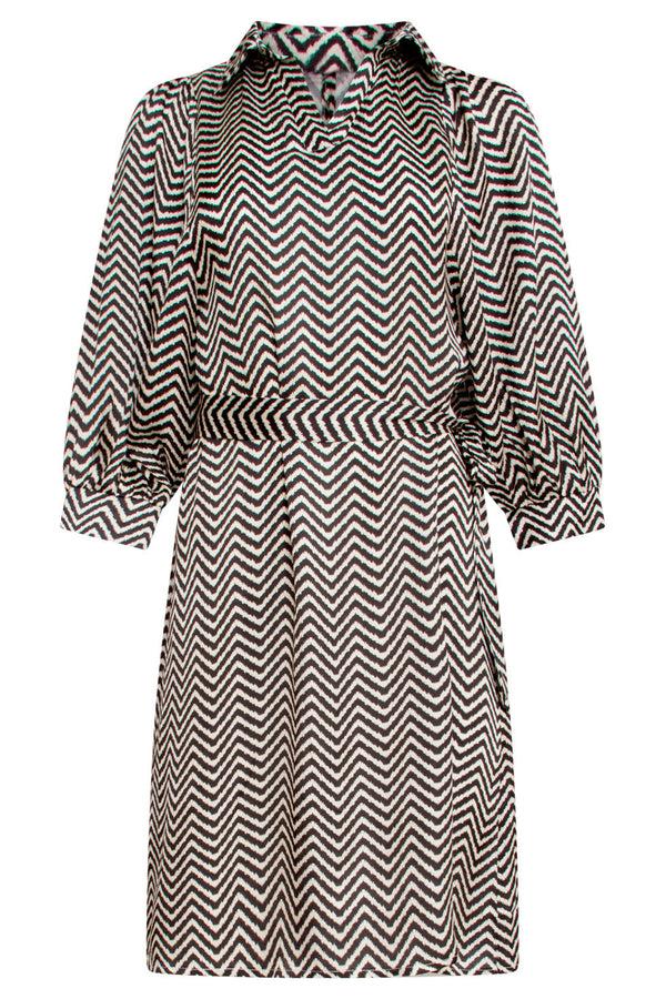 Smashed Lemon 25048 Korte Satijn Jurk Met Zigzagprint | Offwhite-Black