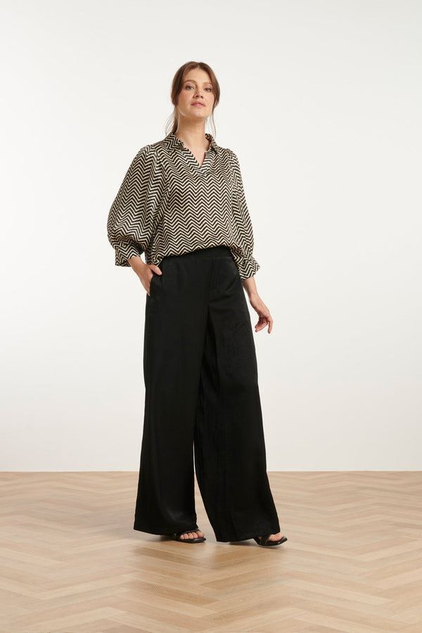 Smashed Lemon 25049 Zigzag Print Top Met Kraag3/4 Puff Mouwen | Offwhite-Black