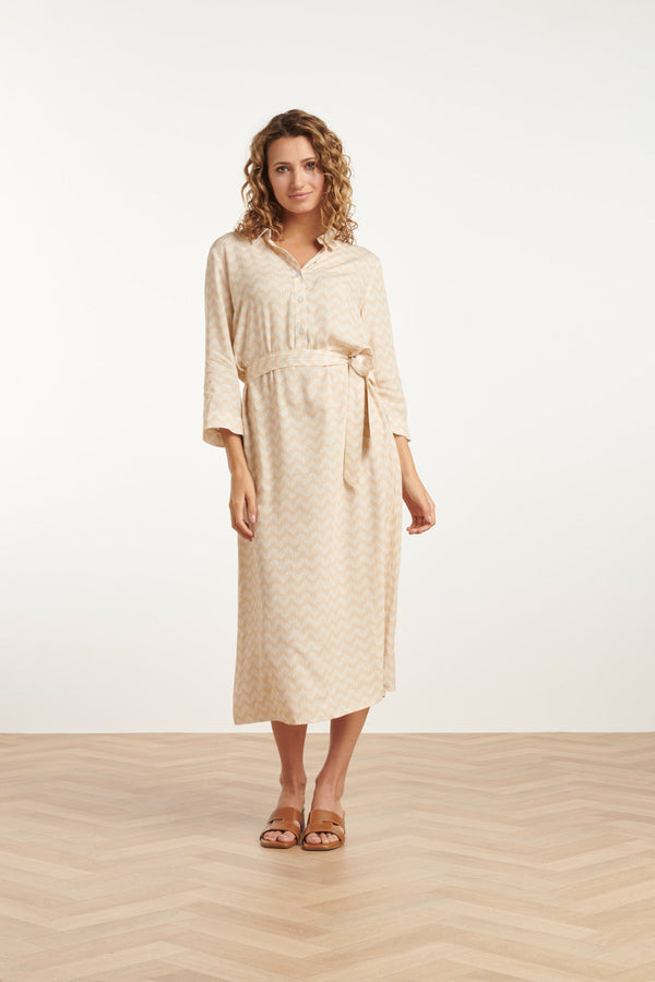 Smashed Lemon 25065 Midi Jurk Met Schelpenprint | Sand-White