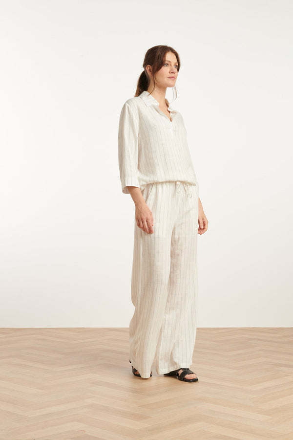 Smashed Lemon 25129 Te Pinstripe Linnen Top Met V-Hals | White-Black