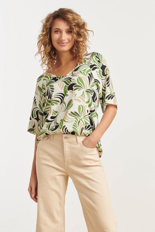 smashed lemon 25154 Te Top Met Grafisch Print Matcha | Sand-Light Green smashed lemon 25154 Te Top Met Grafisch Print Matcha | Sand-Light Green