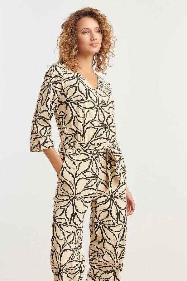 Smashed Lemon 25241 Jumpsuit Met E Bloemenprinttravel Kwaliteit | Sand-Black