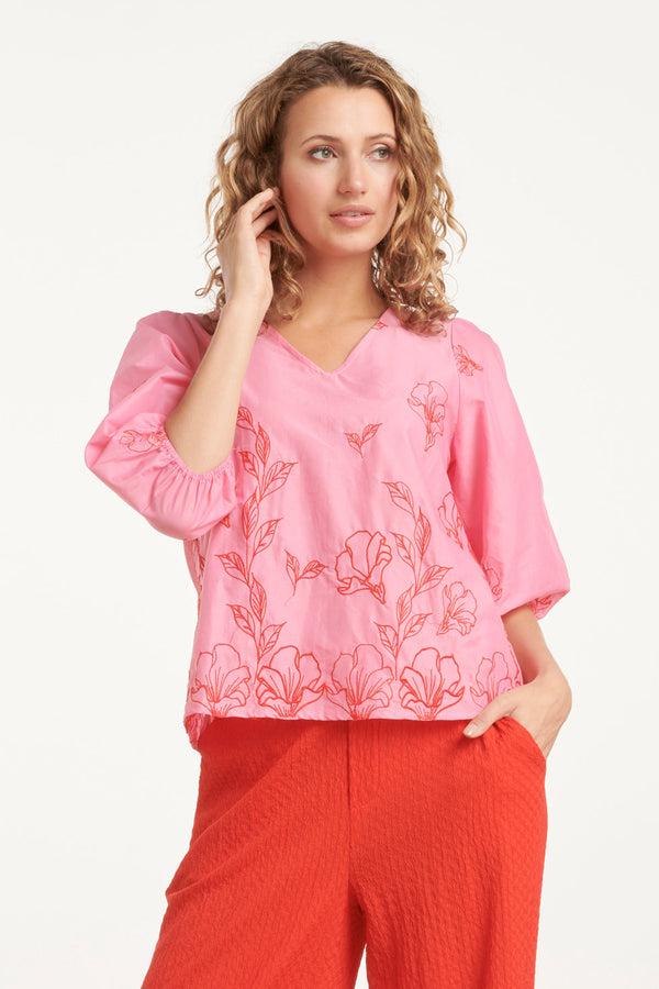 smashed lemon 25262 Top Met Bloemenborduurselsv-Hals | Pink-Red