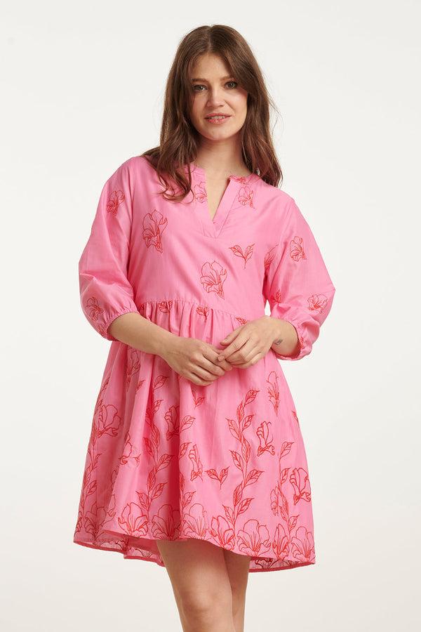 smashed lemon 25263 Bloemen Geborduurde Korte Jurk Met V-Hals | Pink-Red smashed lemon 25263 Bloemen Geborduurde Korte Jurk Met V-Hals | Pink-Red