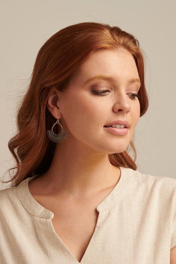 smashed lemon 60013 En Boho Waaier Oorbellen Met Tribal Patroon | Silver